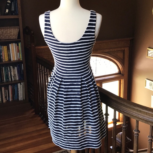 Forever 21 dress - Picture 4 of 6